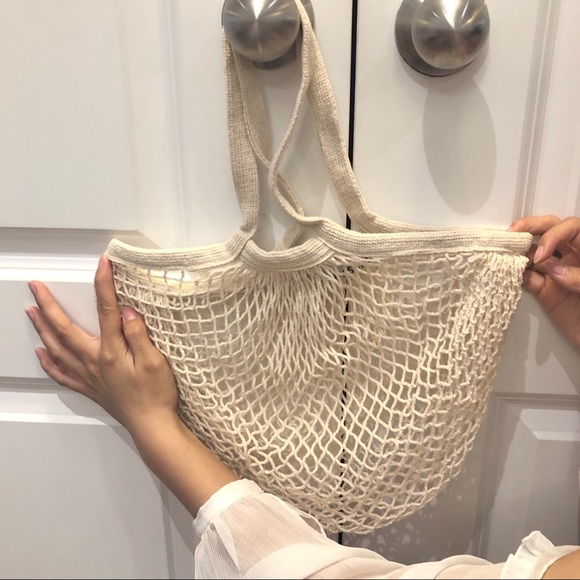 Weird fishnet bag - Picture 1 of 2